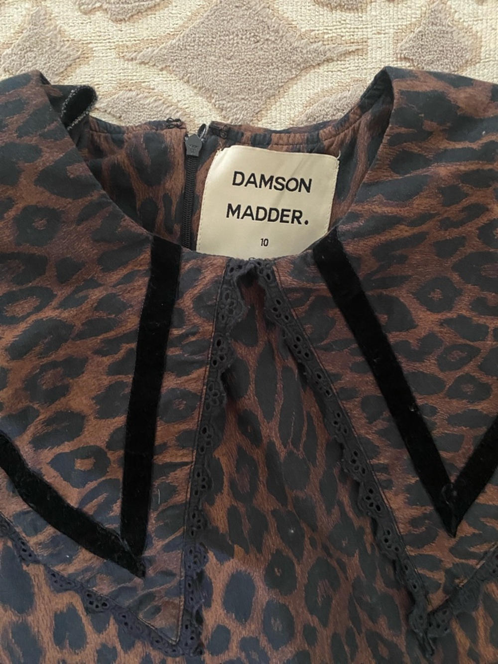 Darling Leopard Print Ladies Top with Peter Pan Collar - Brown/Black Size 10 - Picture 2 of 4